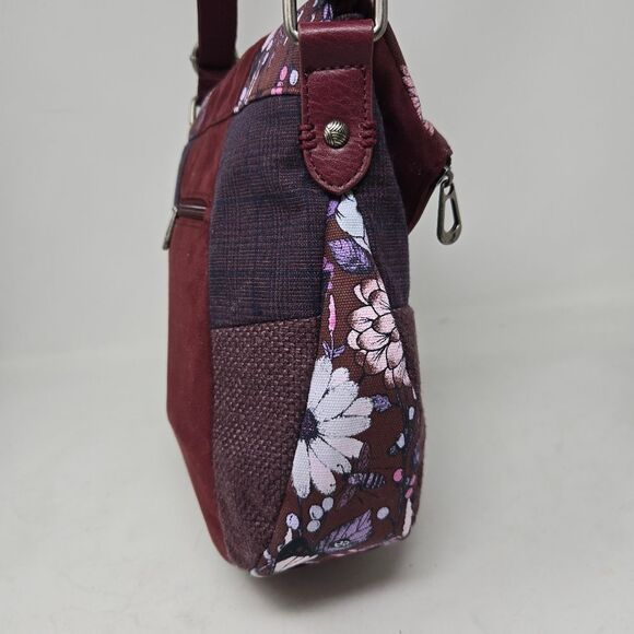 SAKROOTS Cabernet In Bloom Foldover Crossbody Purse Patchwork BEE Keychain NWT - Picture 5 of 15